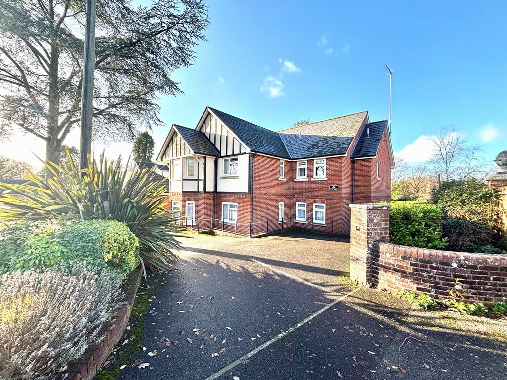 2 bed flat for saleDewlands Way, Verwood, Dorset BH31