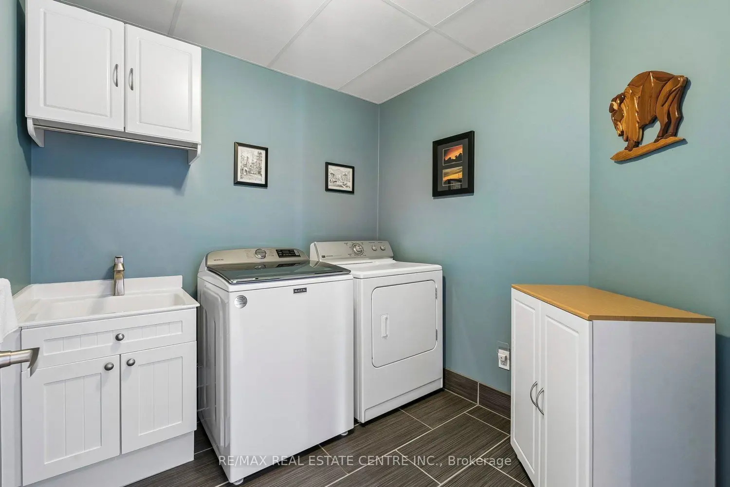 Additional image 17 of 704 Russell Court