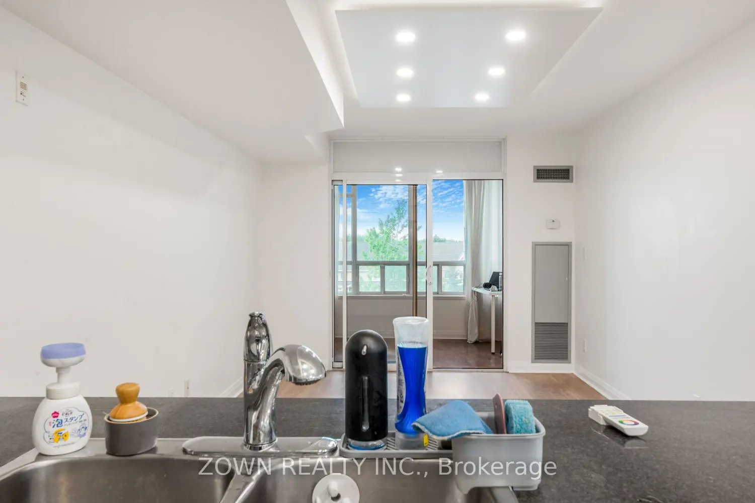 Additional image 11 of 7363 Kennedy Road 519