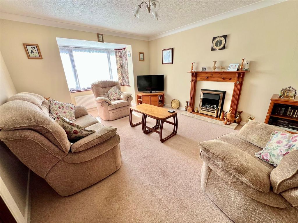 Additional image 4 of 3 bed detached bungalow for saleFreshwater, Isle Of Wight PO40