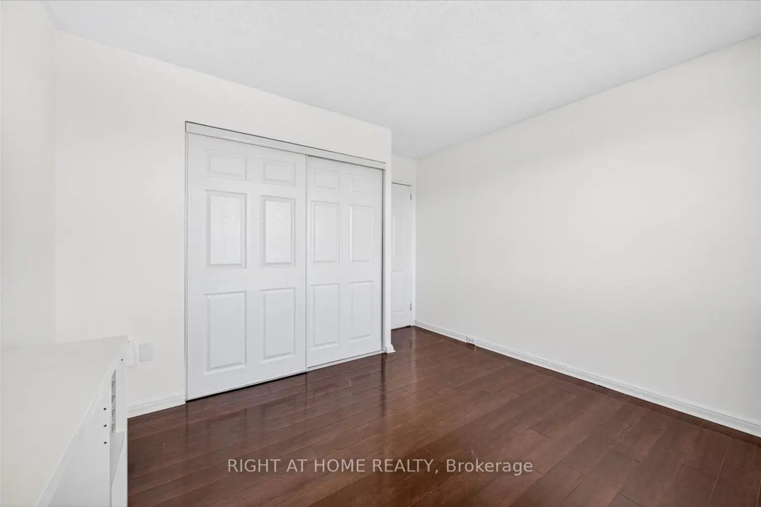 Additional image 8 of 100 Leeward Glenway 708