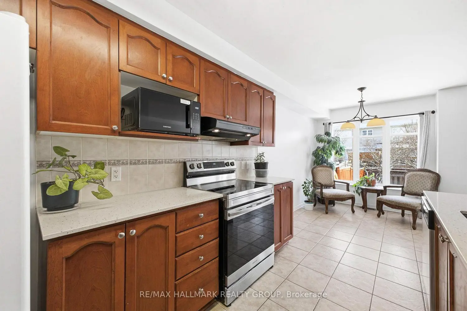 759 Everton Way photo 3