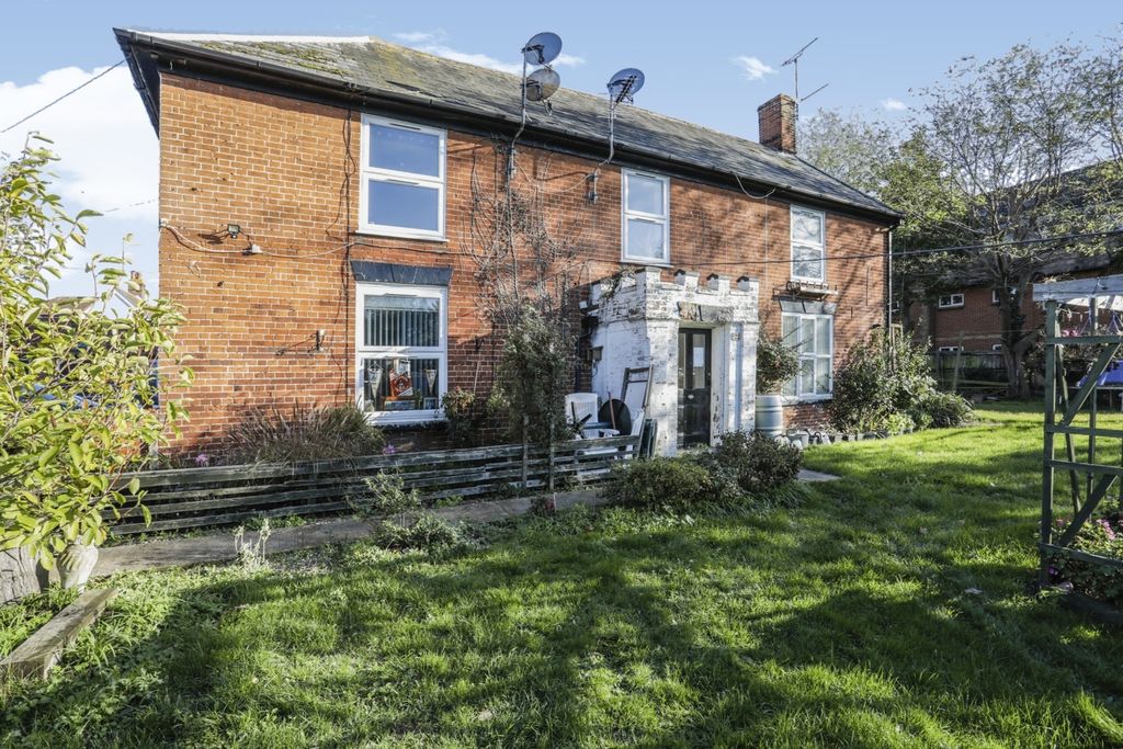 Additional image 2 of 1 bed flat for salePrinces Road, Felixstowe IP11