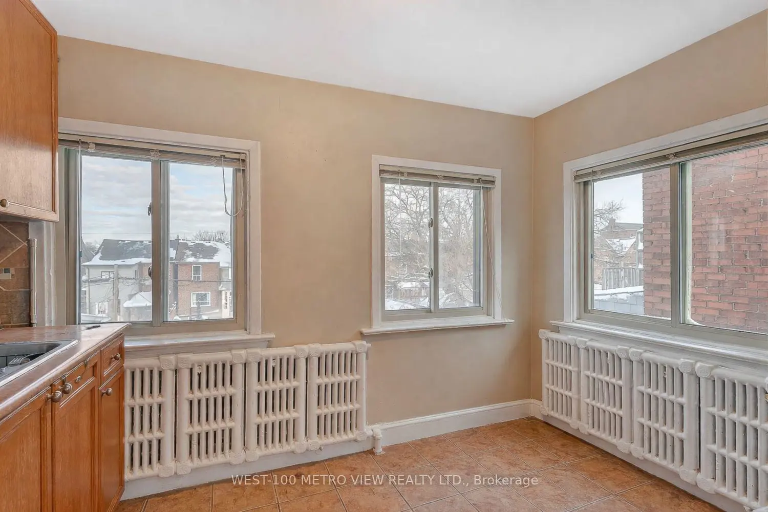 Additional image 8 of 1733 Dufferin Street