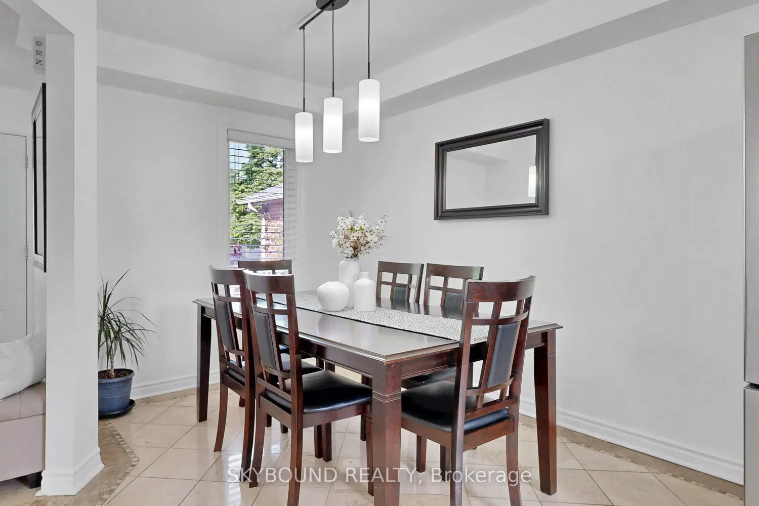 21 Vivians Crescent photo 3