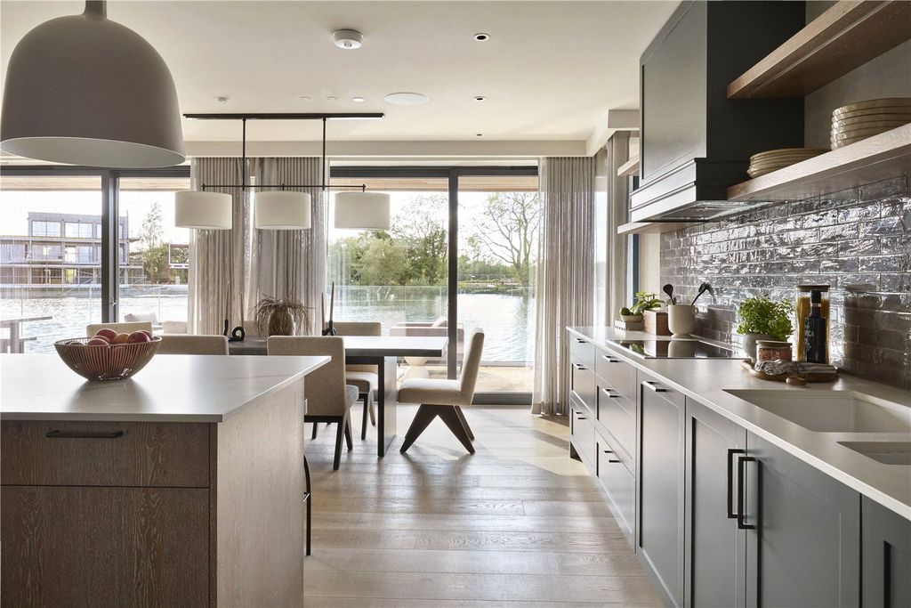 Additional image 6 of 4 bed detached house for saleLondon Road, Fairford, Gloucestershire GL7