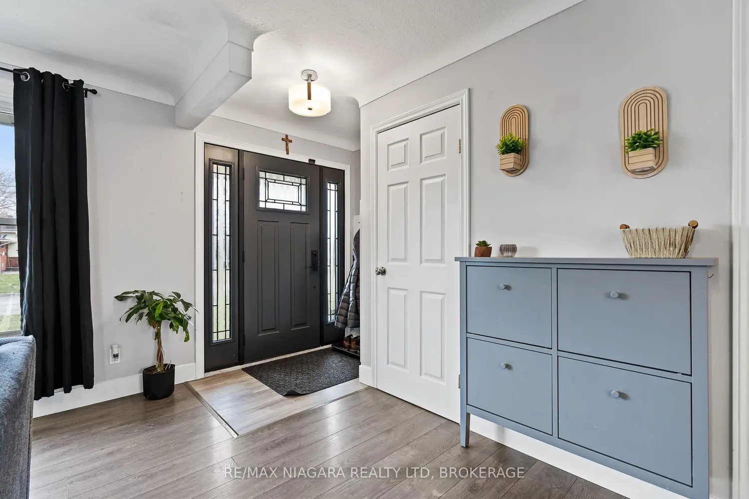 38 Acadia Crescent photo 2