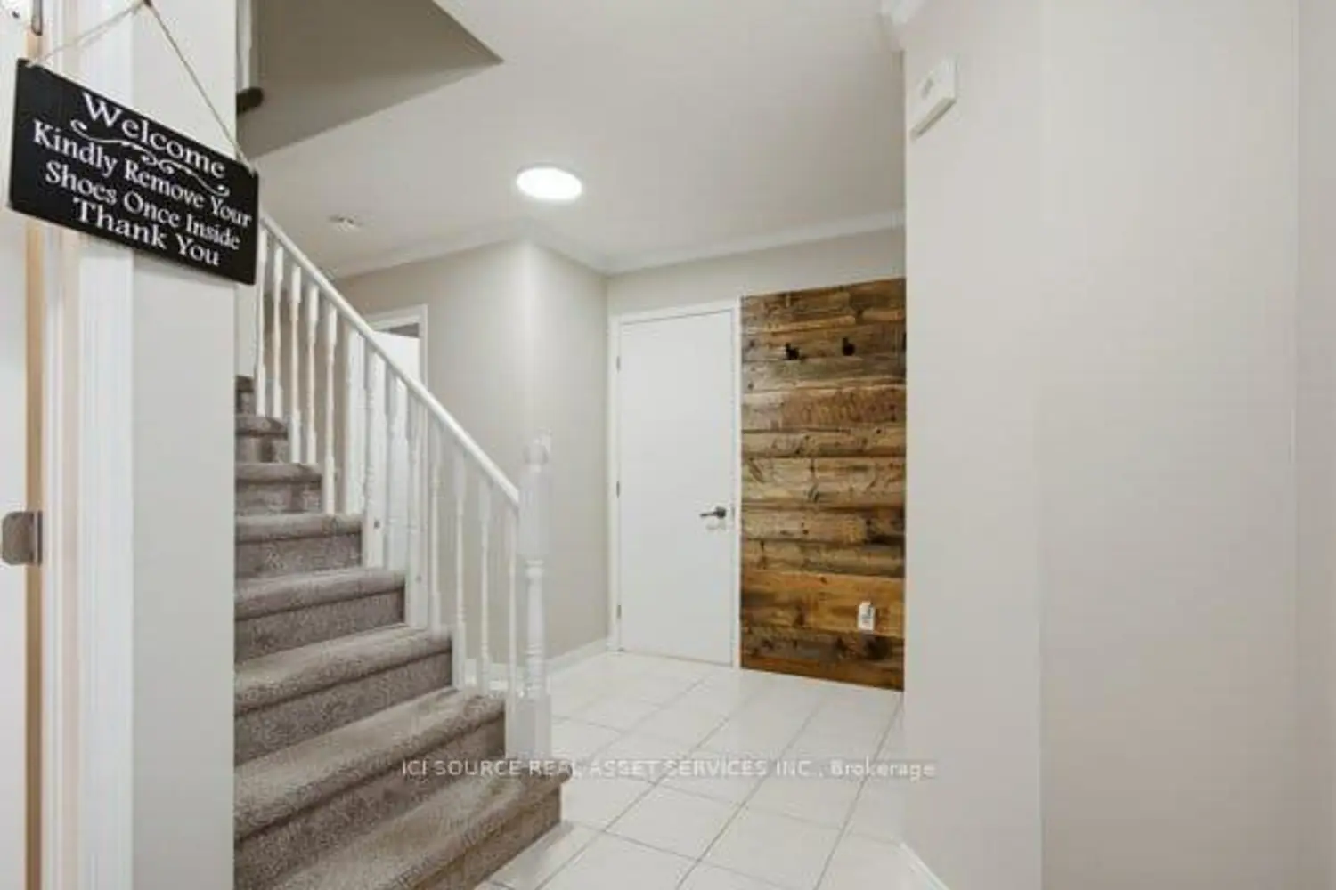 35 Loraine Avenue photo 3