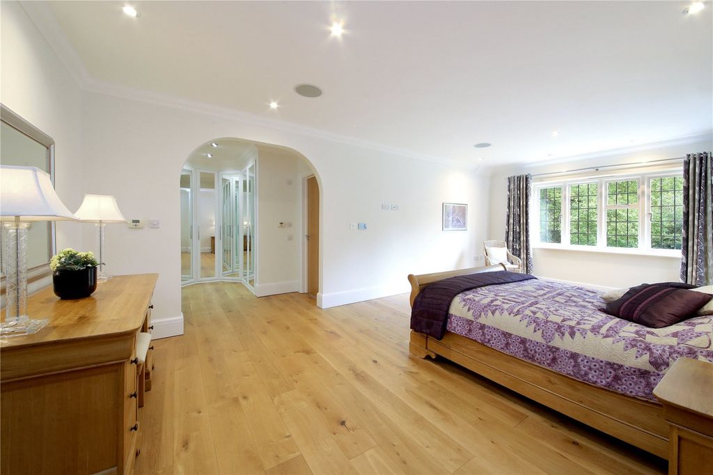 Additional image 8 of 6 bed detached house for saleManor Lane, Gerrards Cross, Buckinghamshire SL9