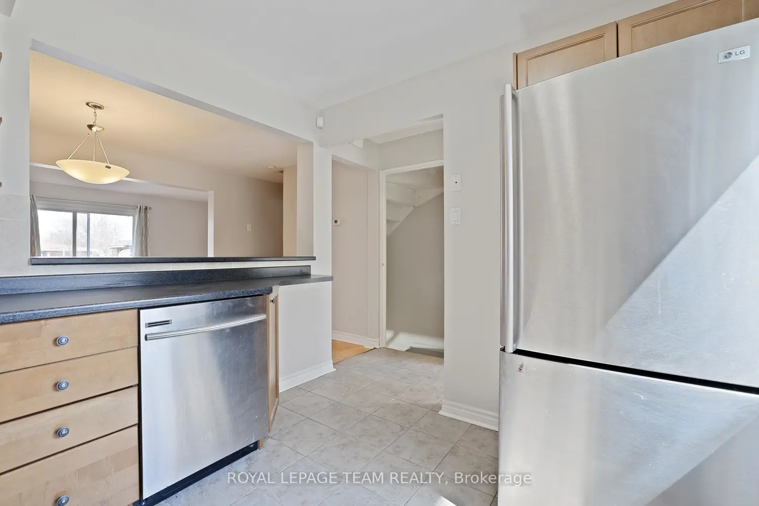 Additional image 2 of 2942 Fairlea Crescent