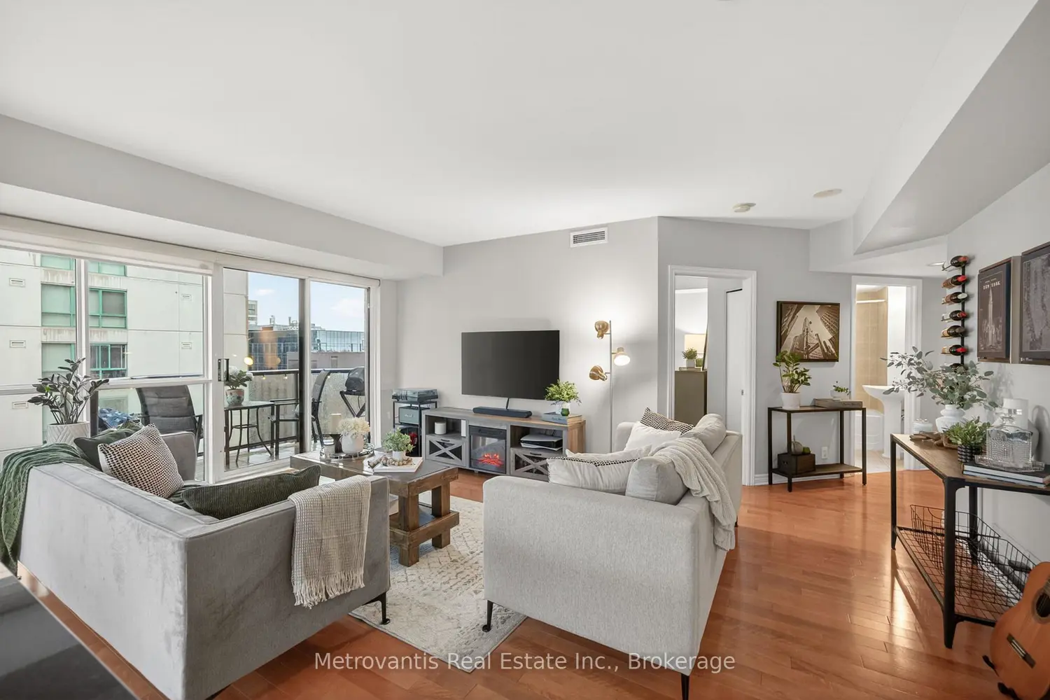 Additional image 5 of 445 Laurier Avenue West Avenue 1804