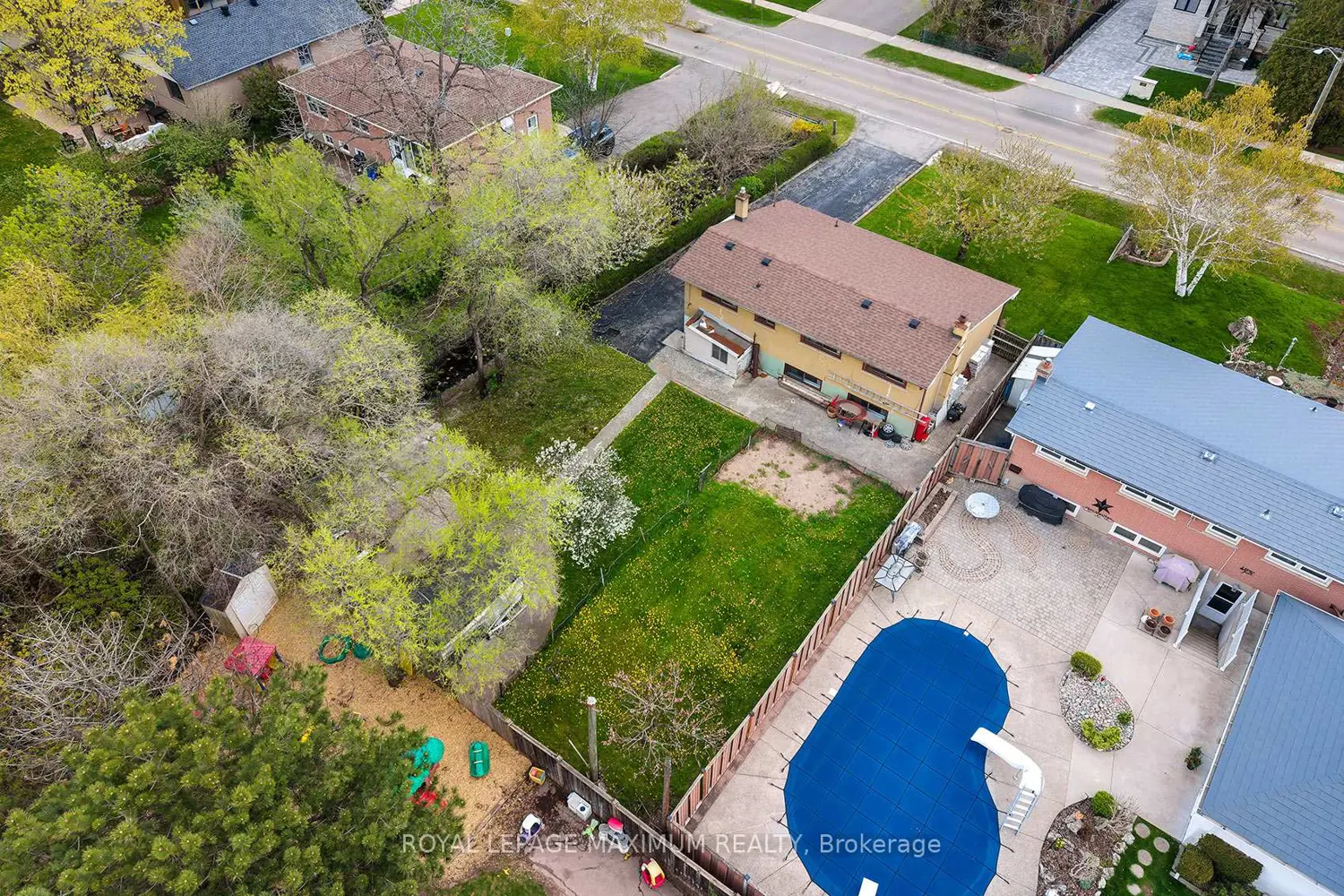 Additional image 20 of 565 Pinegrove Road