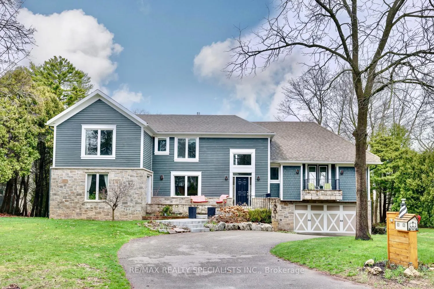 1301 Gatehouse Drive
