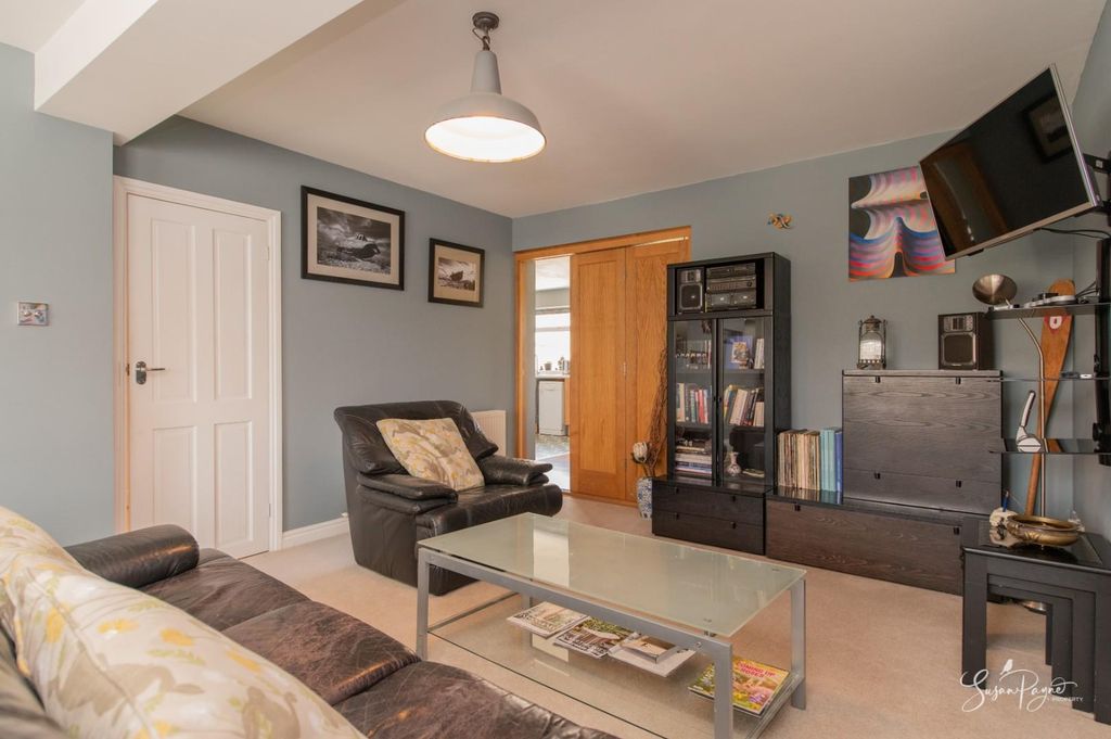 Additional image 15 of 3 bed detached bungalow for saleCopse Lane, Freshwater PO40