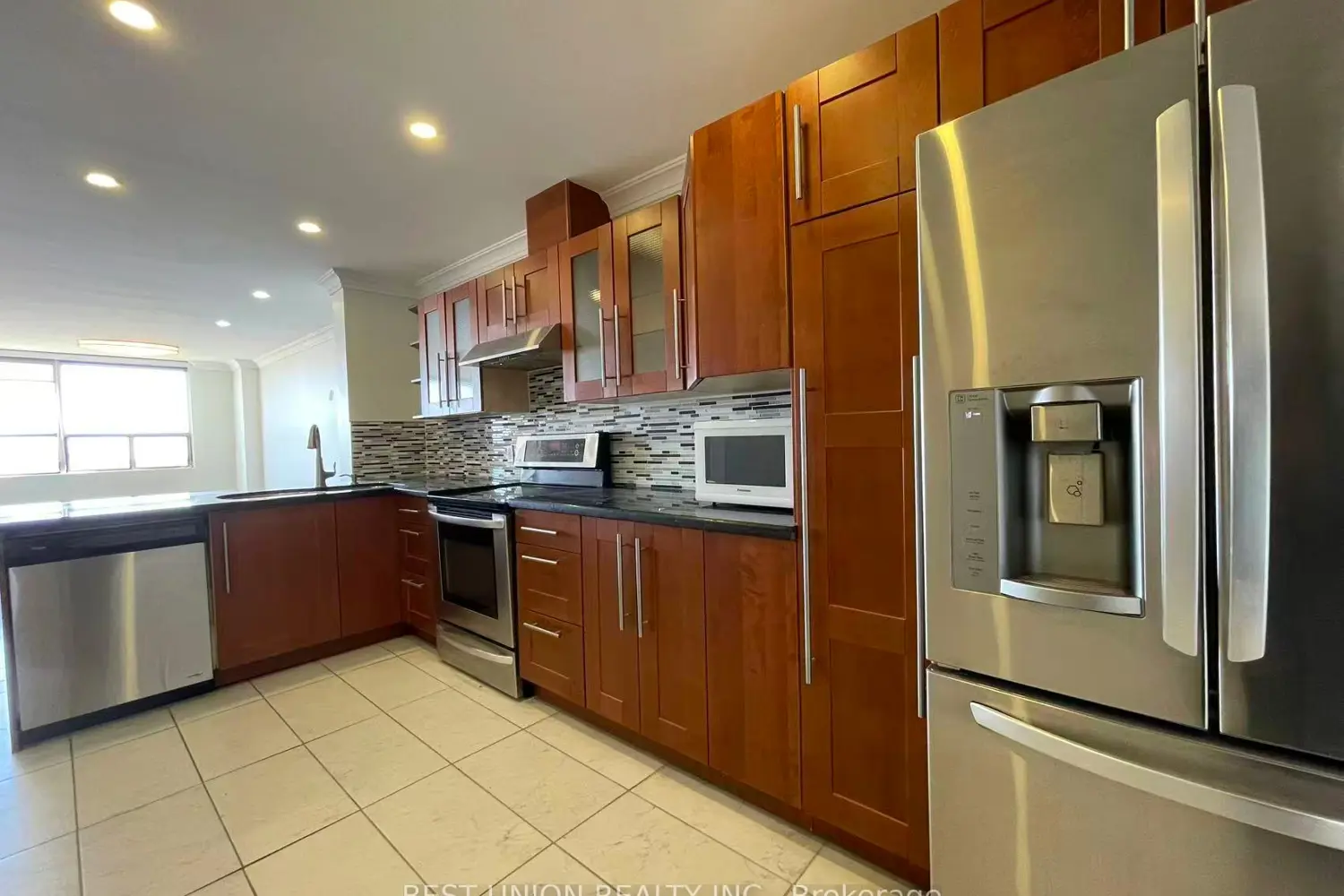 Additional image 5 of 45 Sunrise Avenue 1705