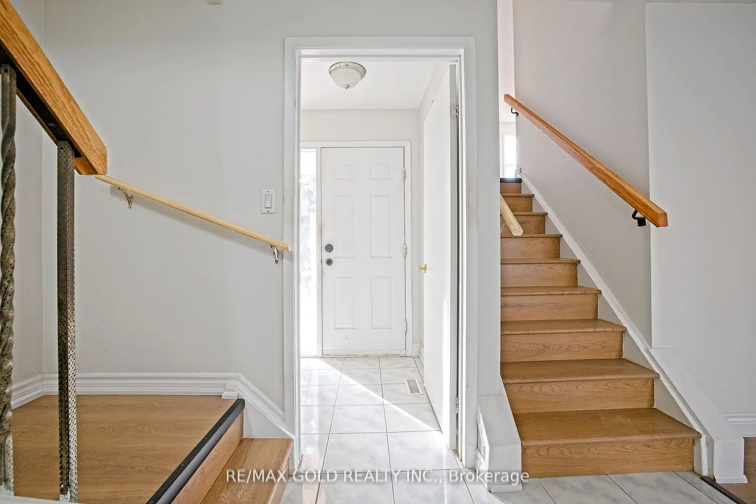 211 Wexford Road photo 4