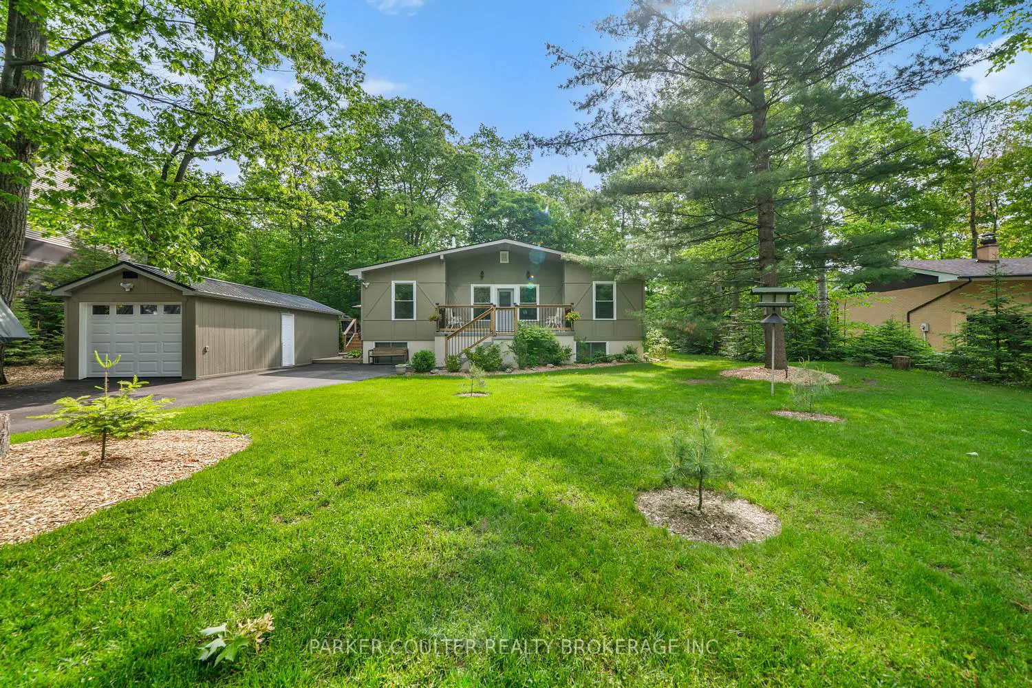 11 Duquette Court photo 2