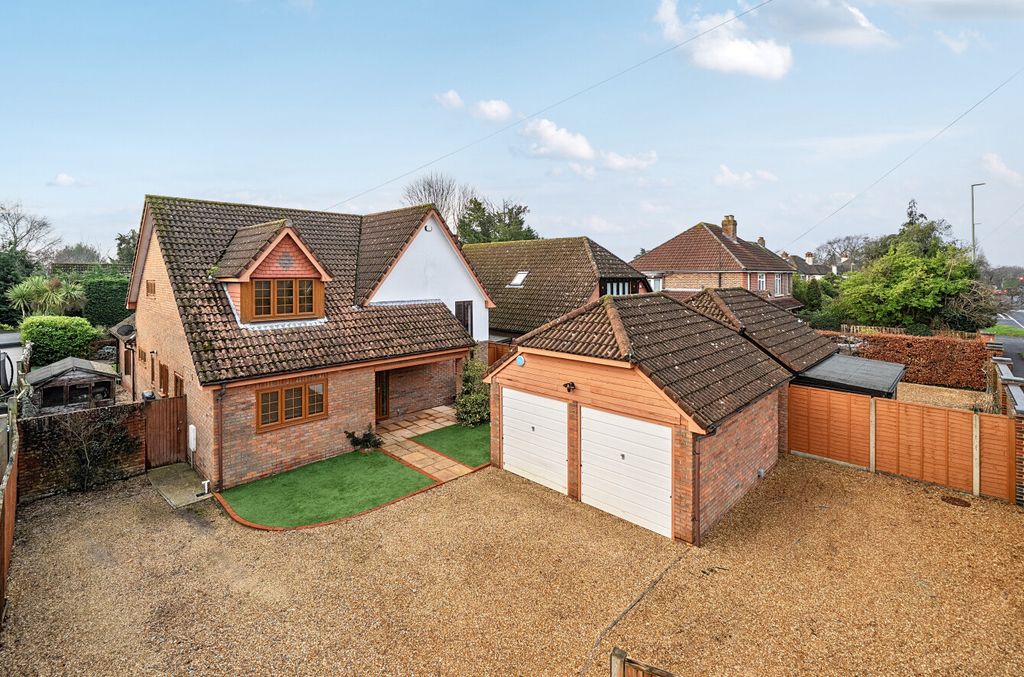 4 bed detached house for saleThe Avenue, Fareham, Hampshire PO14