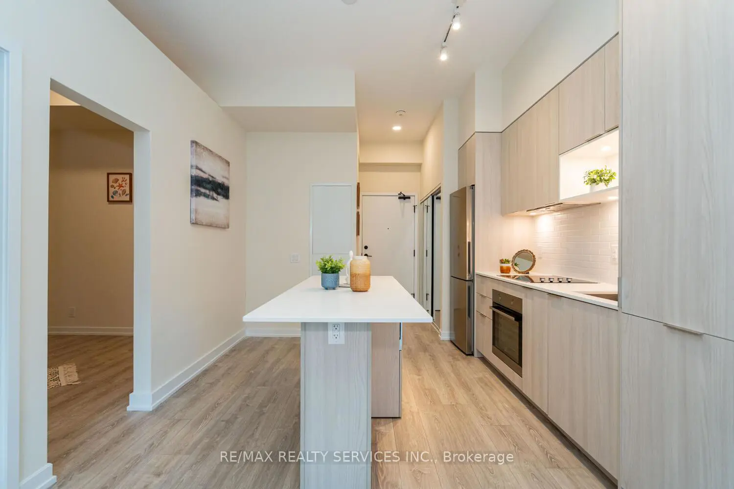 Additional image 9 of 20 Tubman Avenue 706
