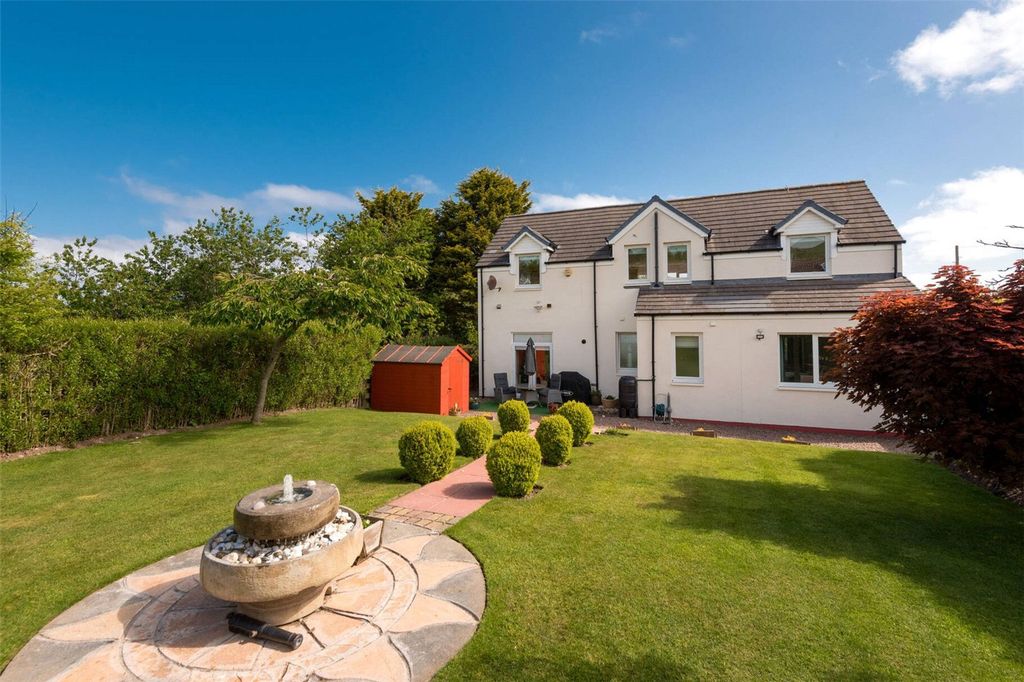 4 bed detached house for saleThe Crows Nest, Upper Burnmouth, Burnmouth, Eyemouth TD14