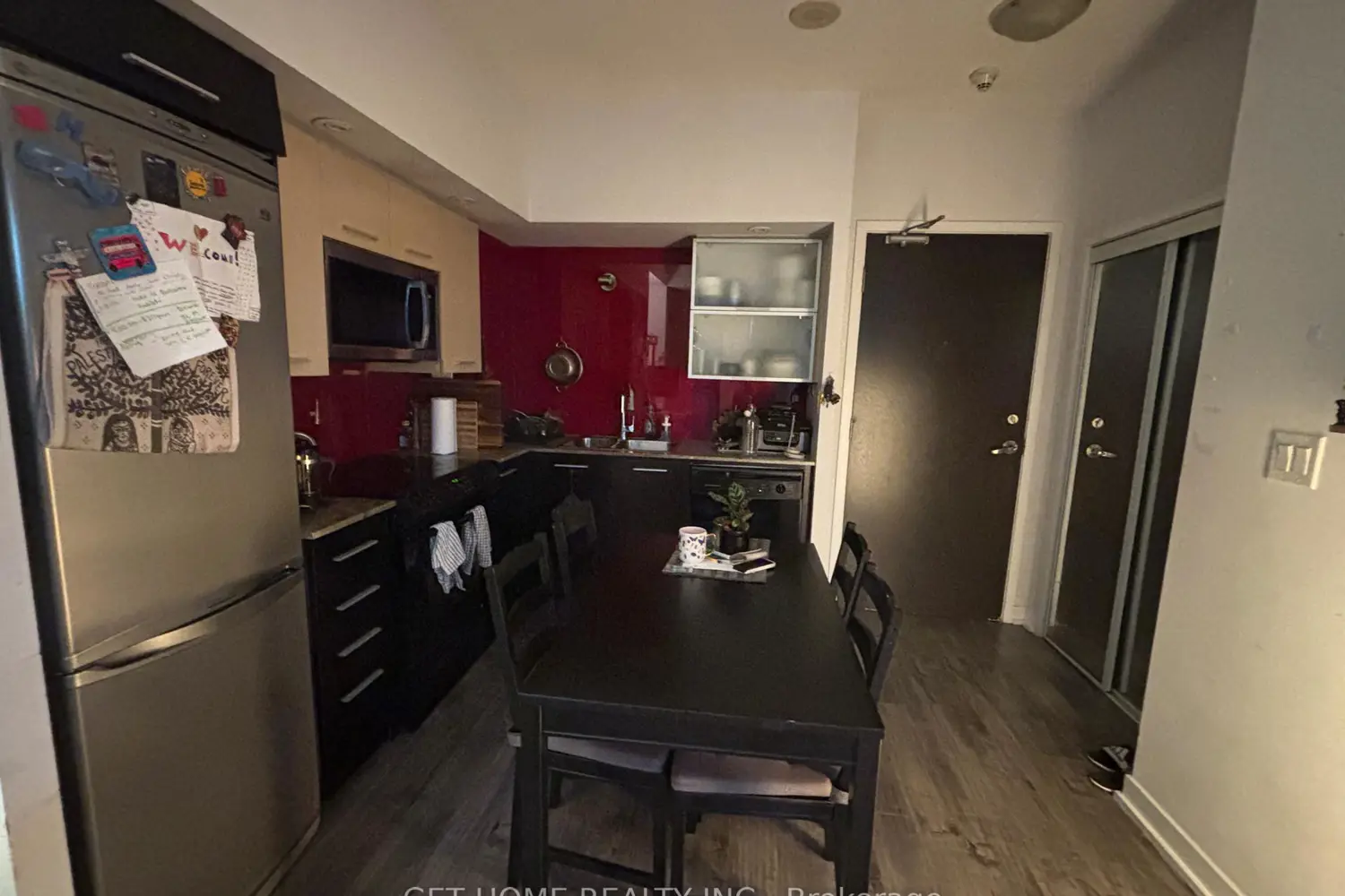 Additional image 3 of 8 Telegram Mews 318