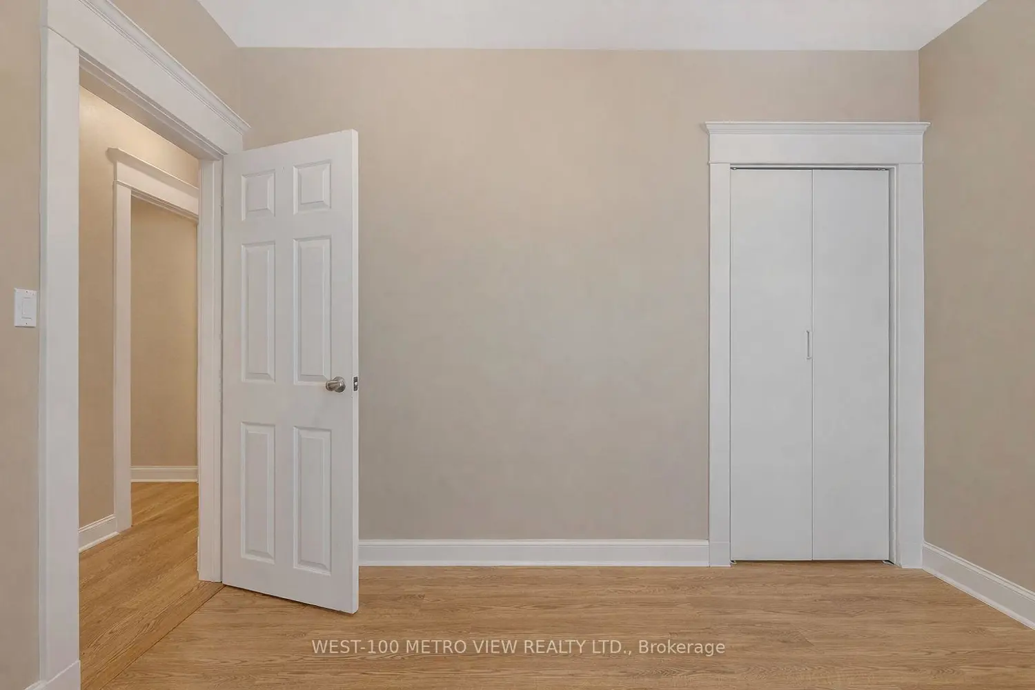 Additional image 11 of 1733 Dufferin Street