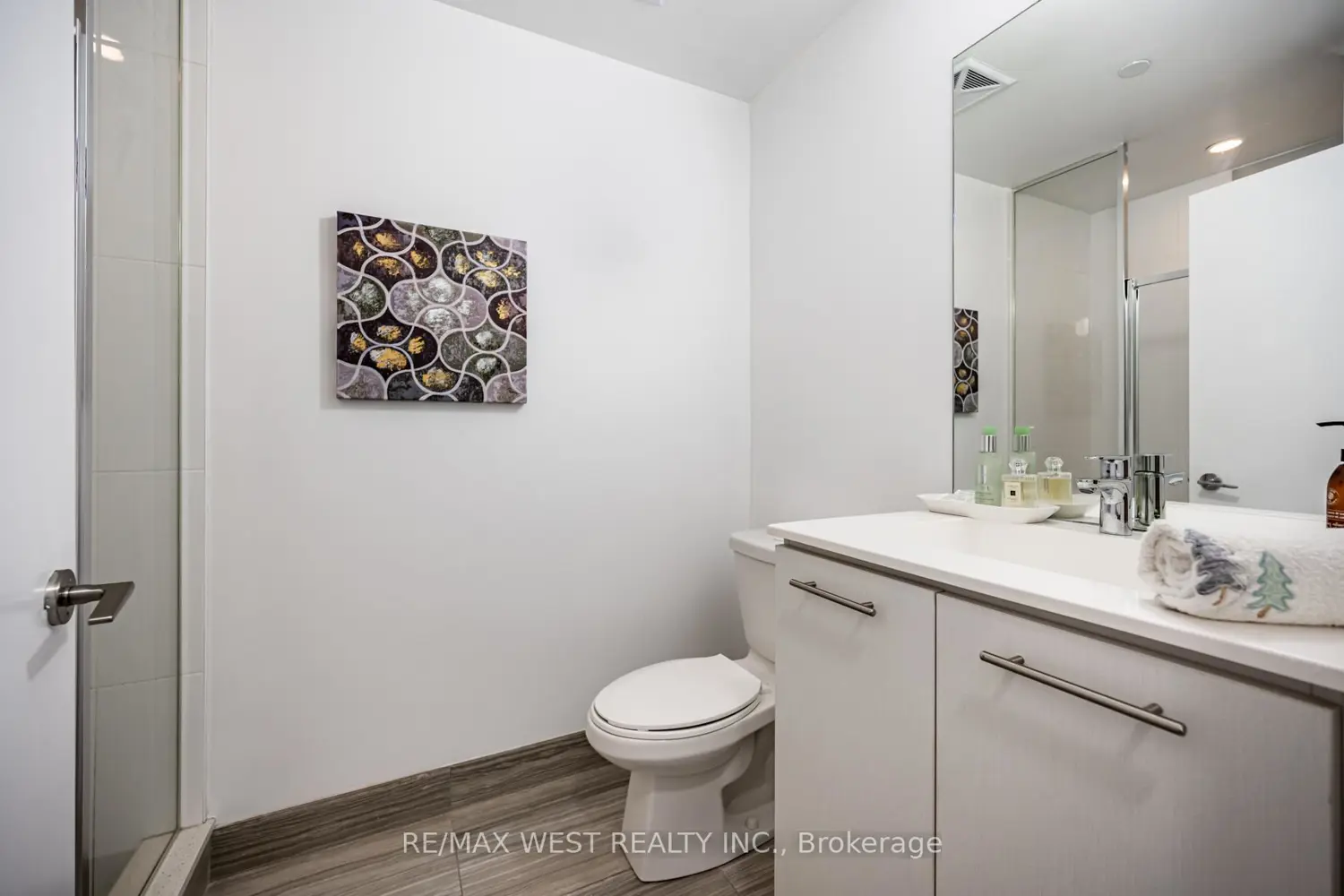 Additional image 10 of 435 Richmond Street 409