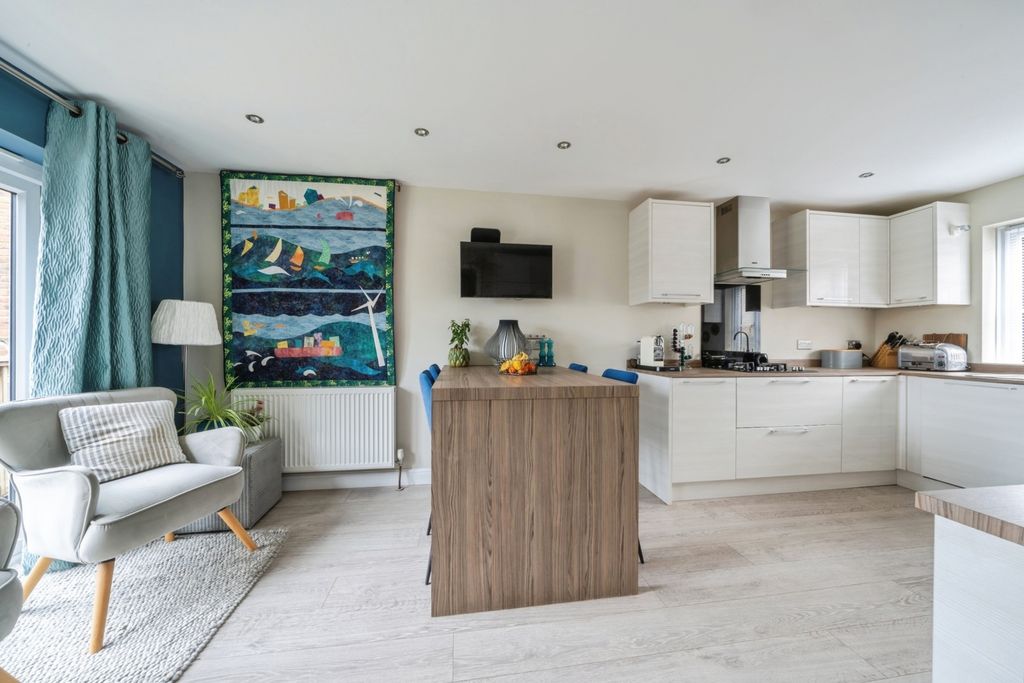 Additional image 3 of 4 bed detached house for saleRosemary Gardens, Burwash, Etchingham, East Sussex TN19