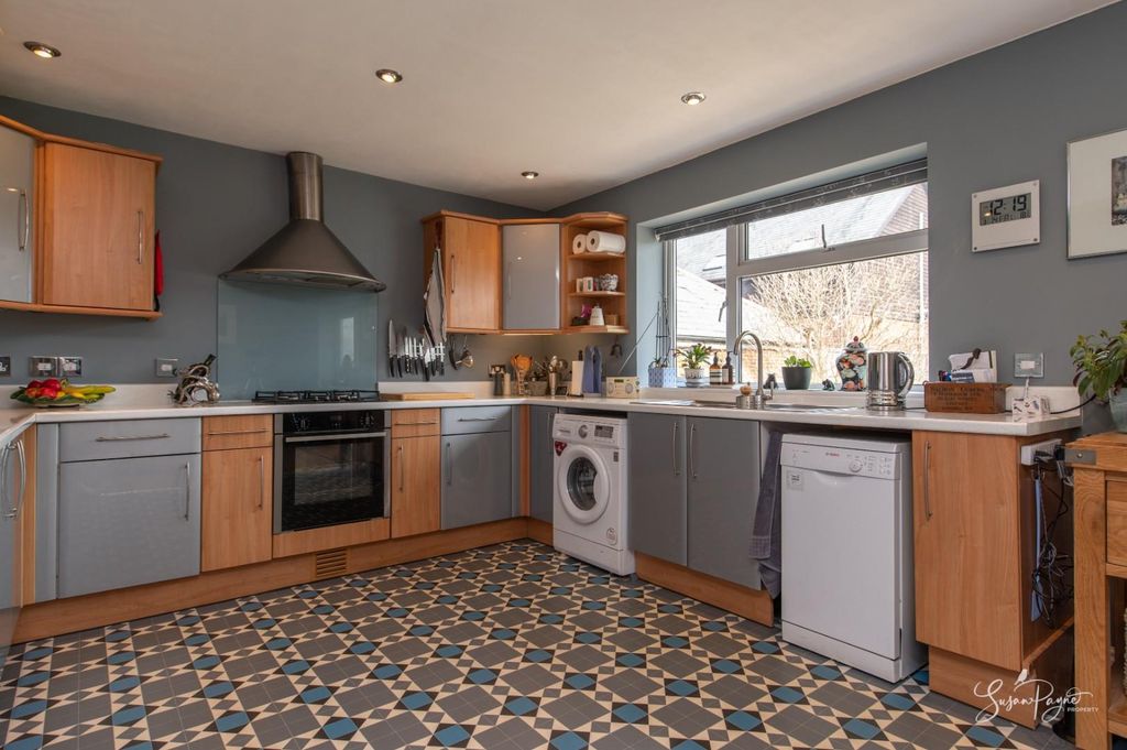 Additional image 6 of 3 bed detached bungalow for saleCopse Lane, Freshwater PO40