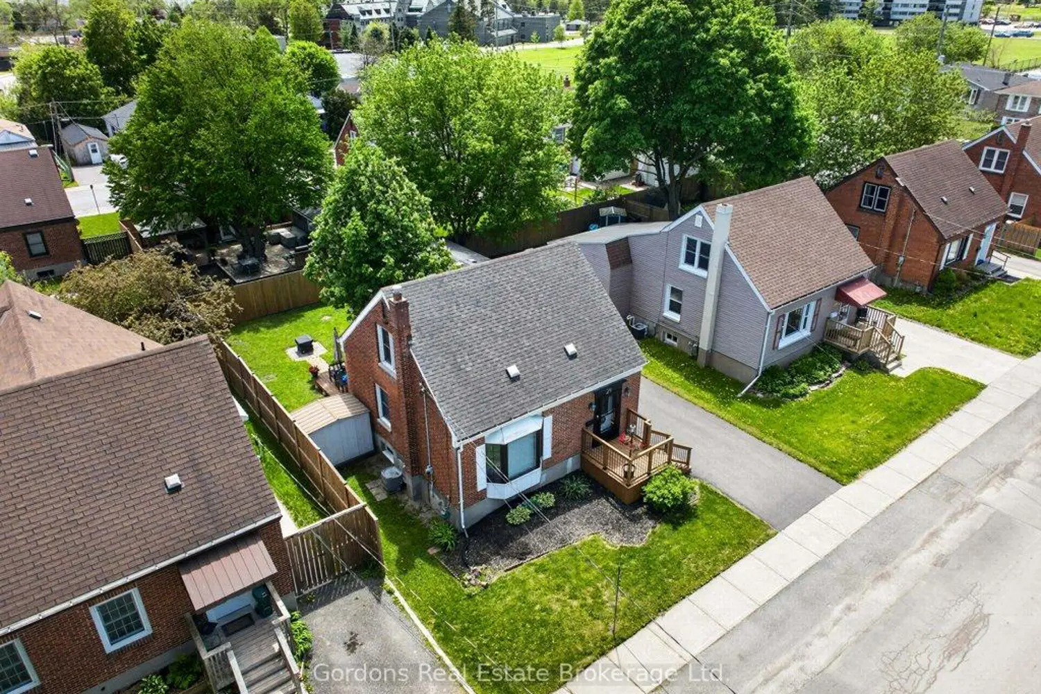 21 Wellington Crescent
