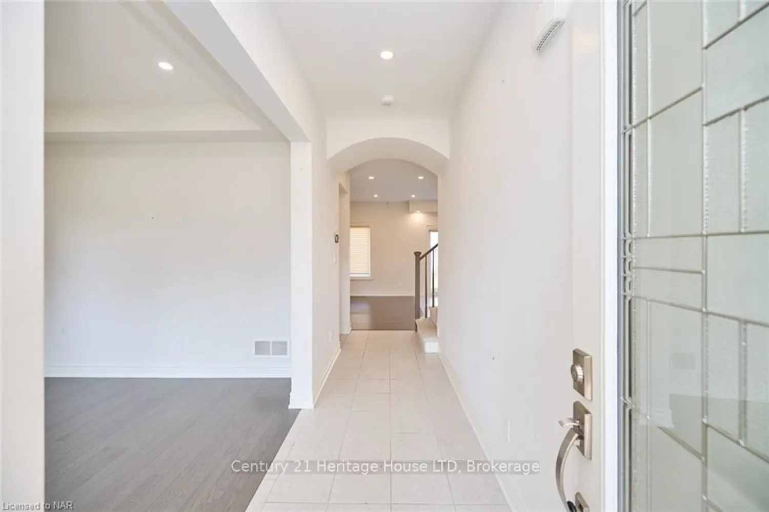 14 Overholt Drive photo 5
