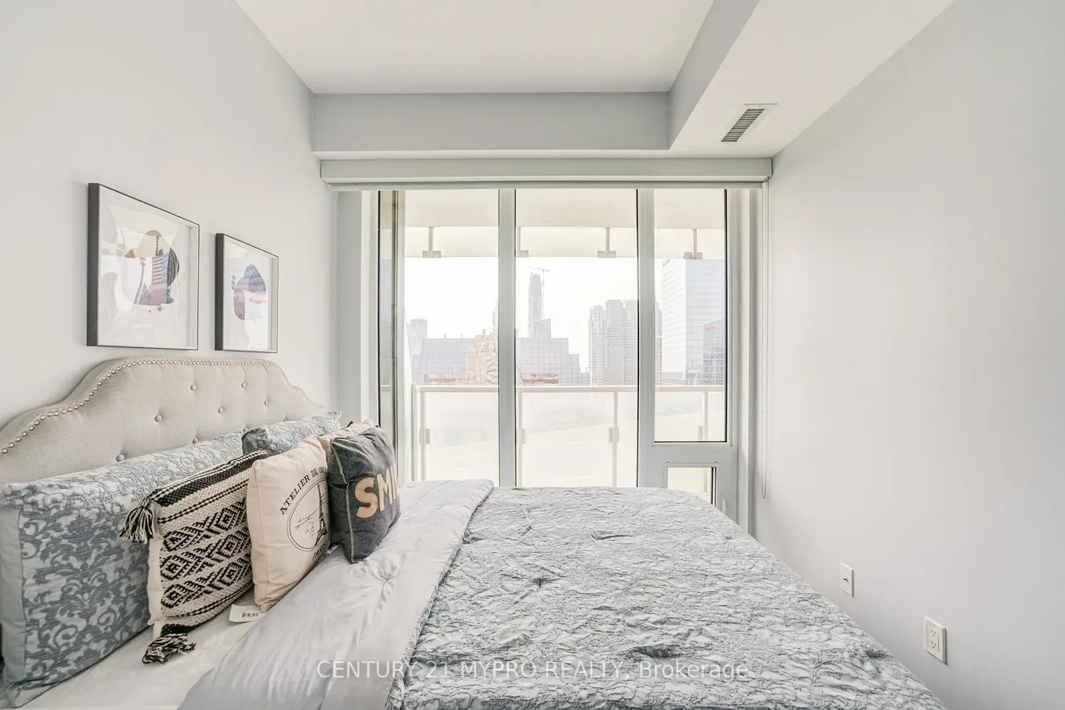 Additional image 10 of 197 Yonge Street 3109