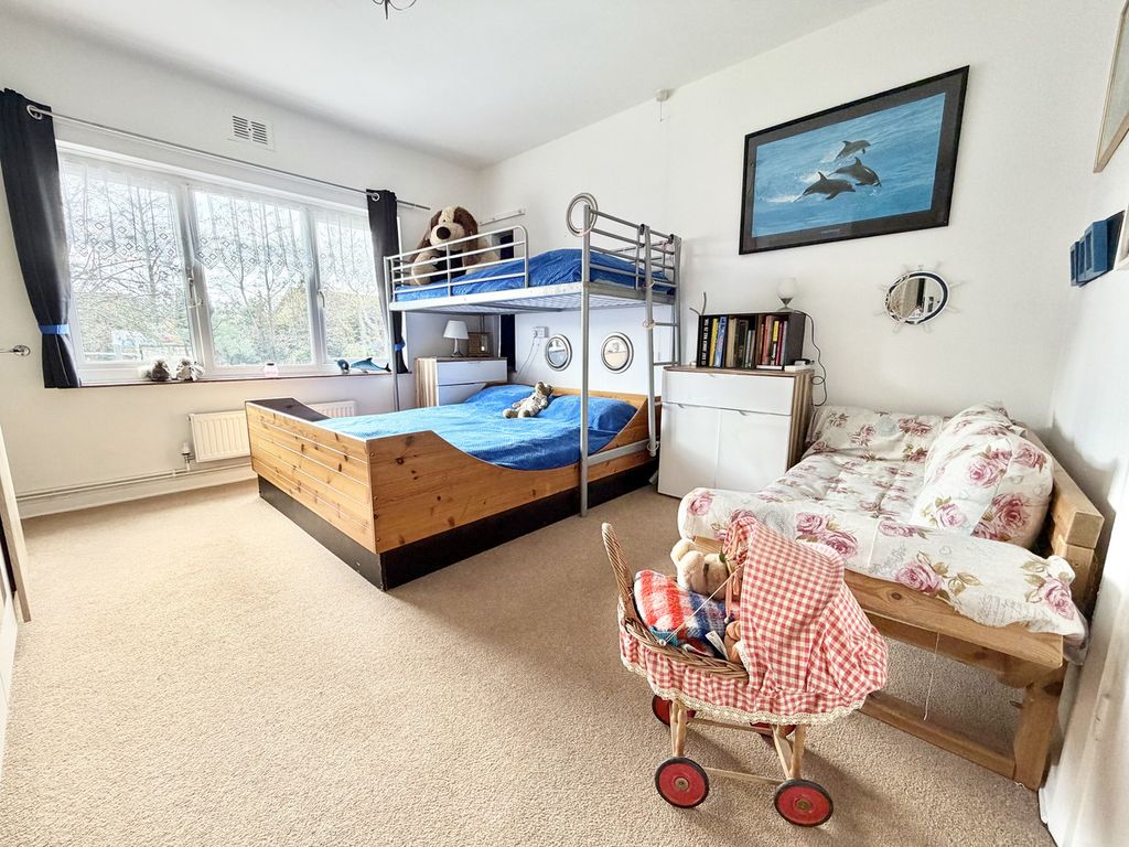 Additional image 10 of 3 bed bungalow for saleMadeira Lane, Freshwater PO40