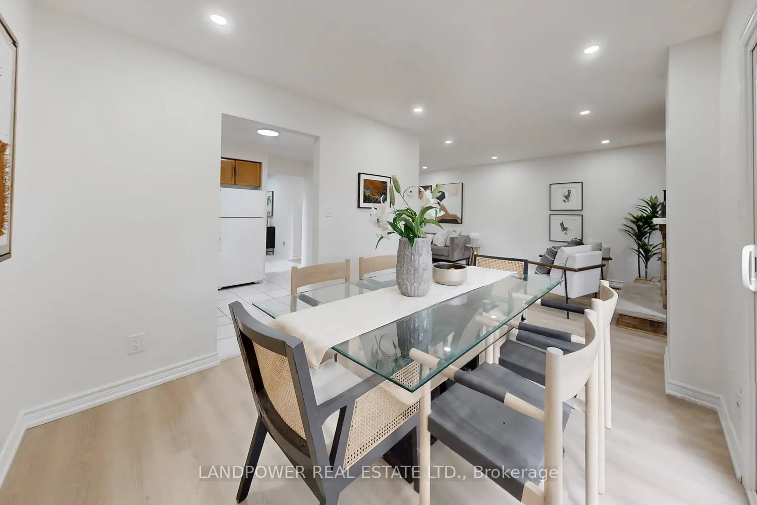 Additional image 4 of 10 Cardwell Avenue 64