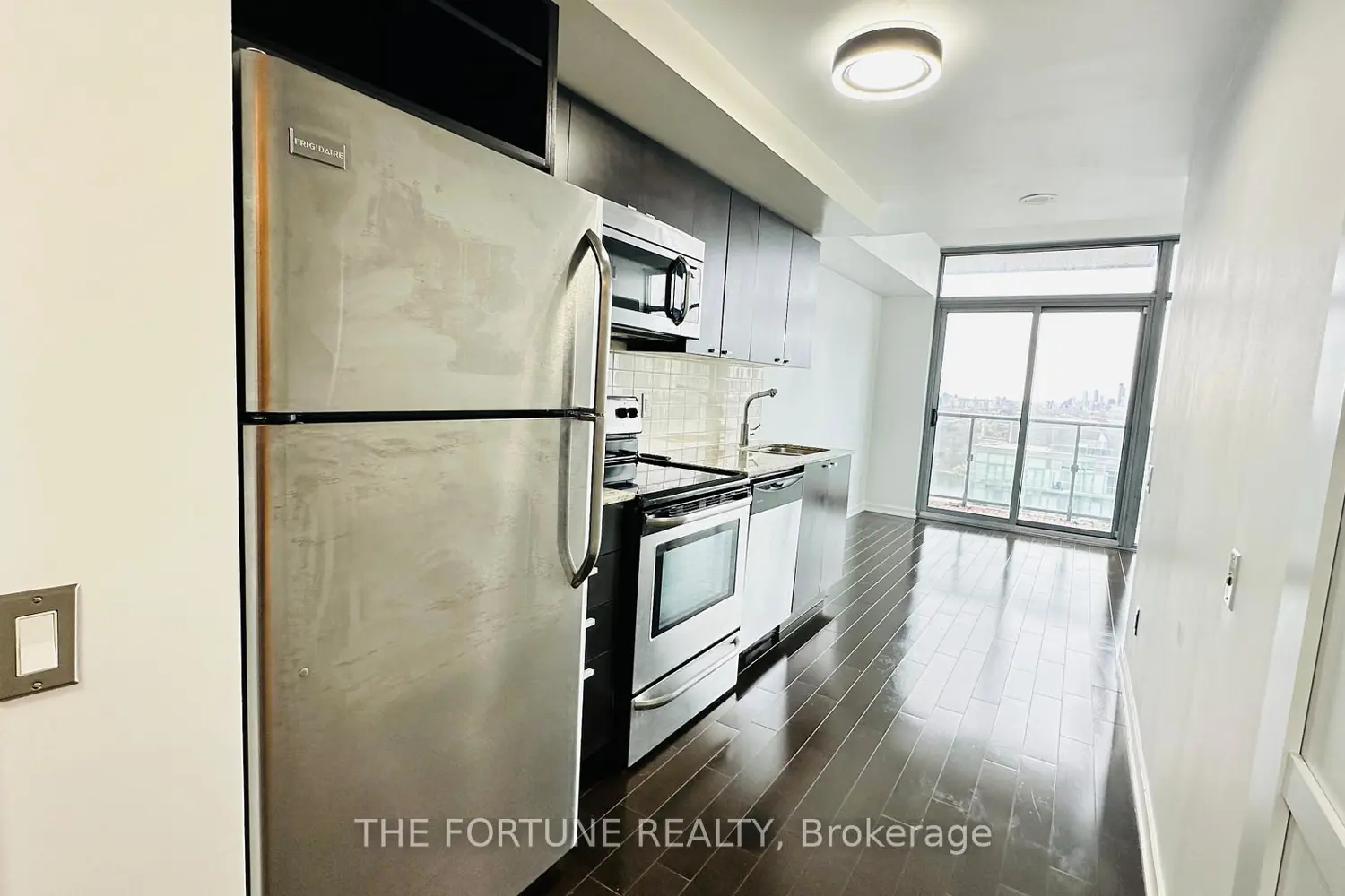 Additional image 5 of 105 The Queensway Avenue 3213