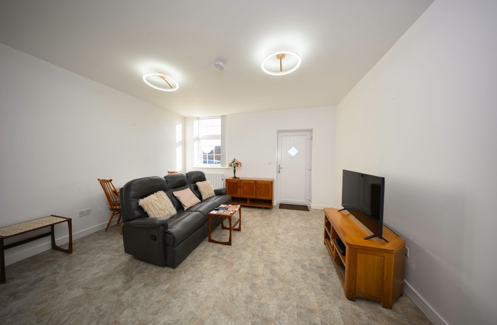 Additional image 9 of 2 bed flat for saleBeacon House, High Road West, Felixstowe IP11