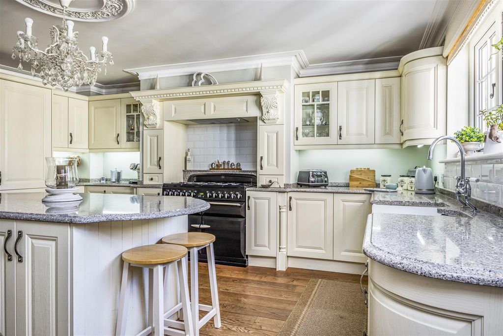 Additional image 19 of 5 bed property for saleCastle Street, Portchester PO16