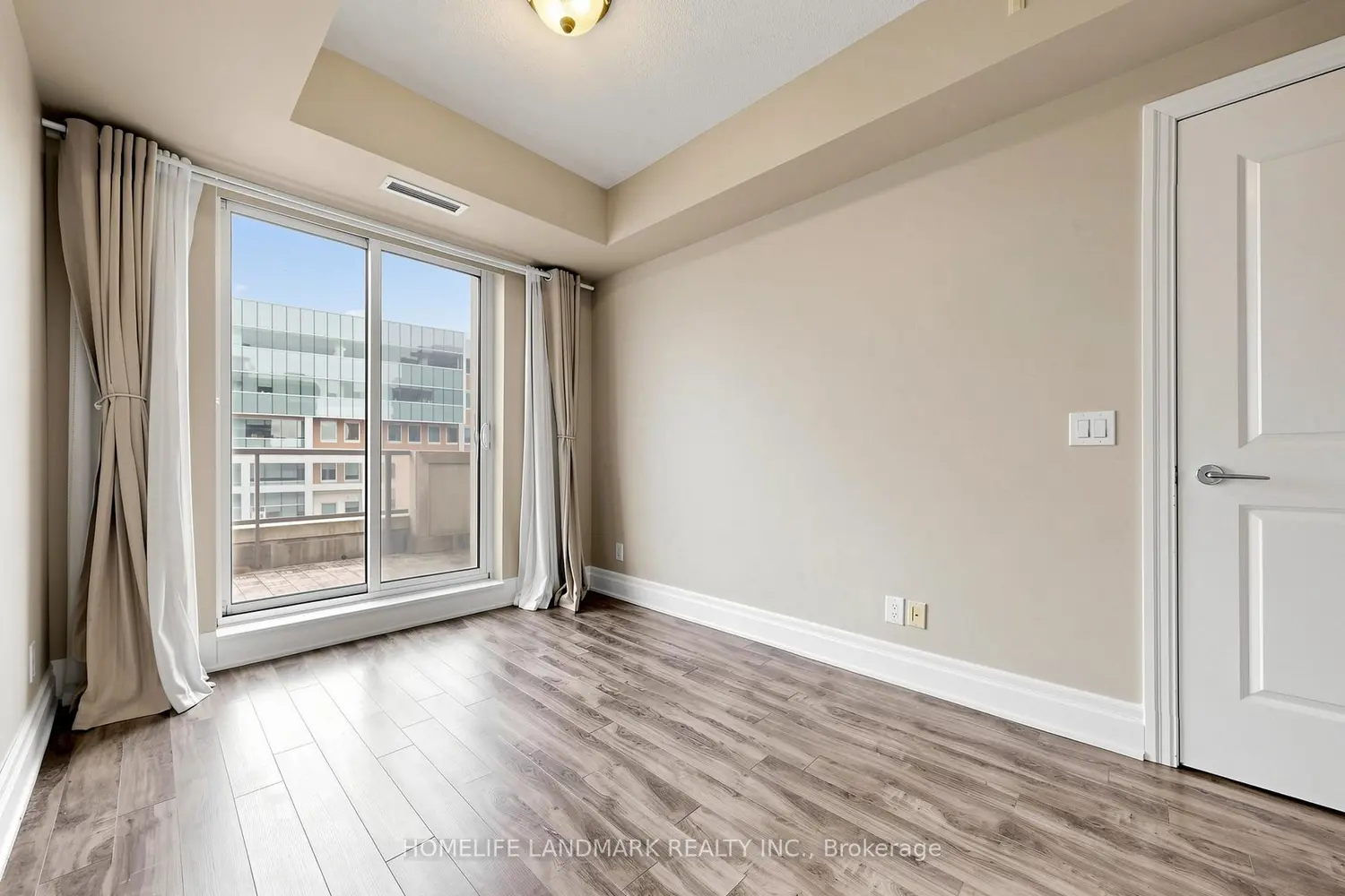 Additional image 12 of 21 Upper Duke Crescent 314B