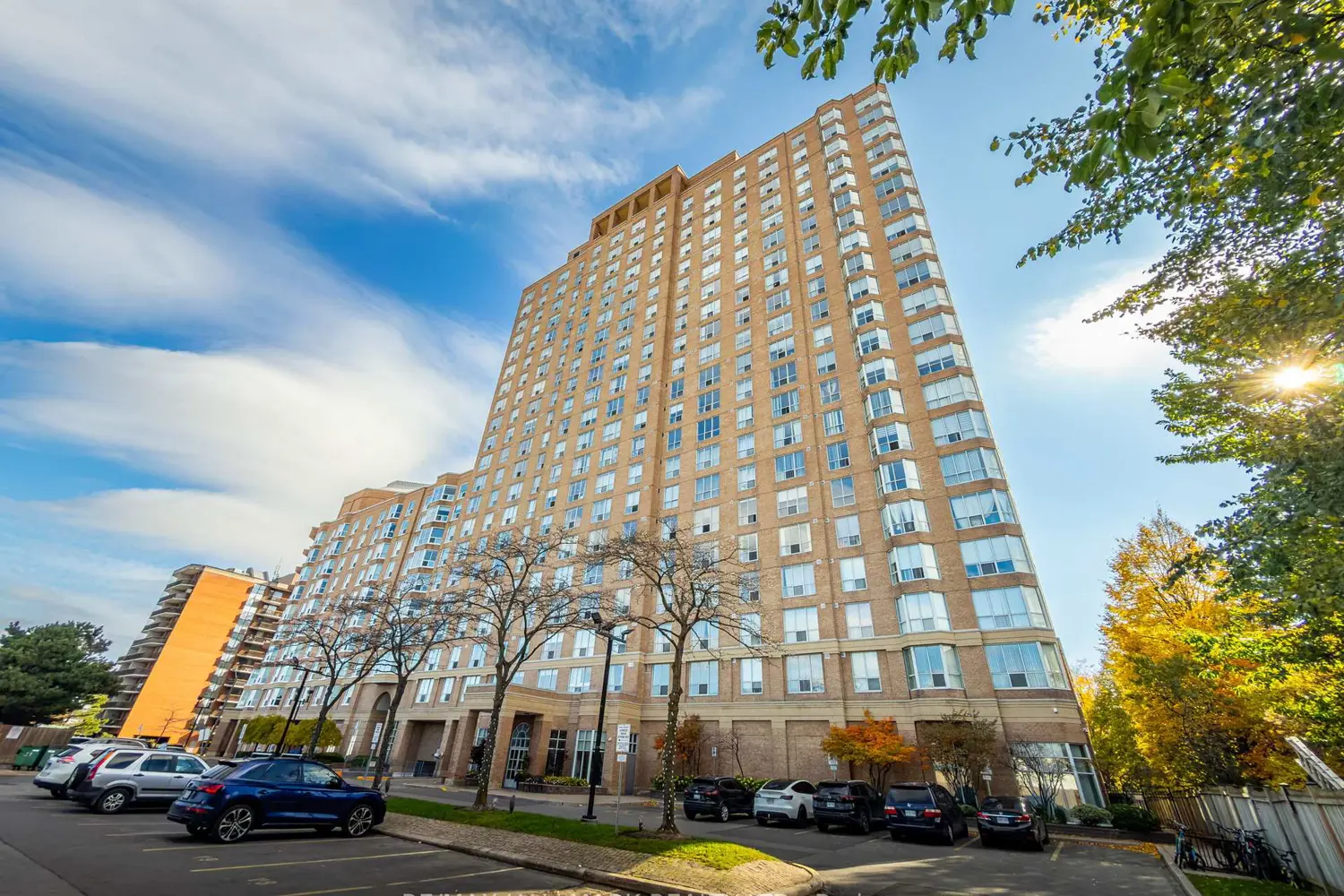 21 Overlea Boulevard 1801