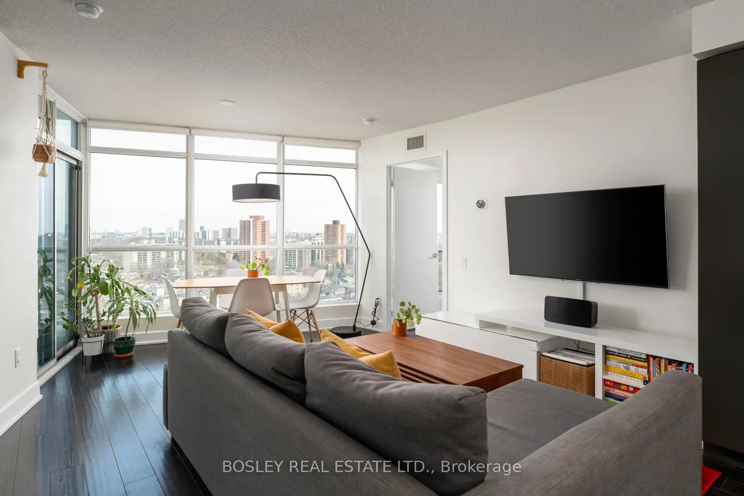 Additional image 4 of 1048 Broadview Avenue 1807