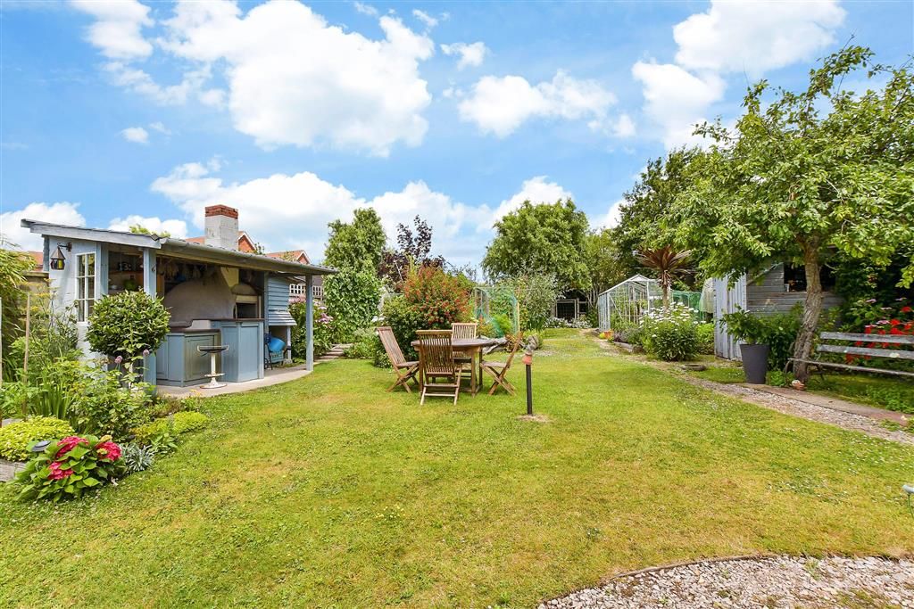 Additional image 9 of 3 bed detached bungalow for saleMadeira Lane, Freshwater, Isle Of Wight PO40