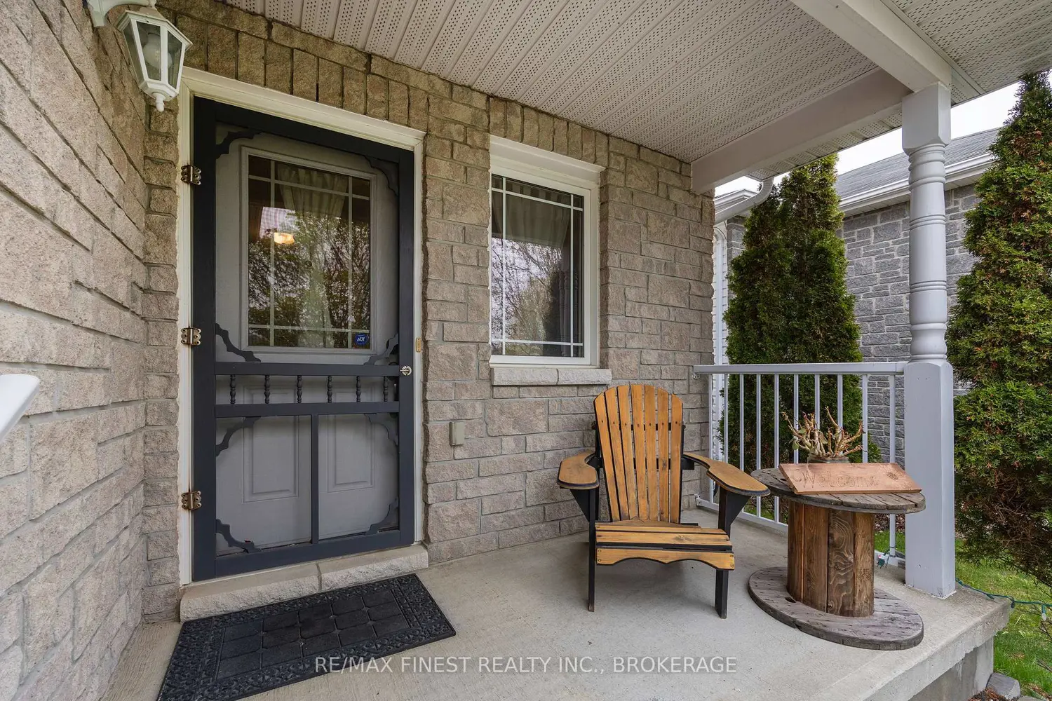 1466 Adams Avenue photo 2