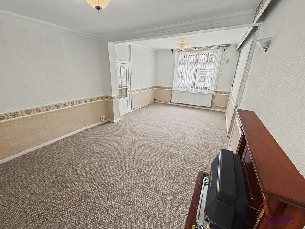 3 bed property for saleDuffryn Street, Ferndale CF43 photo 3