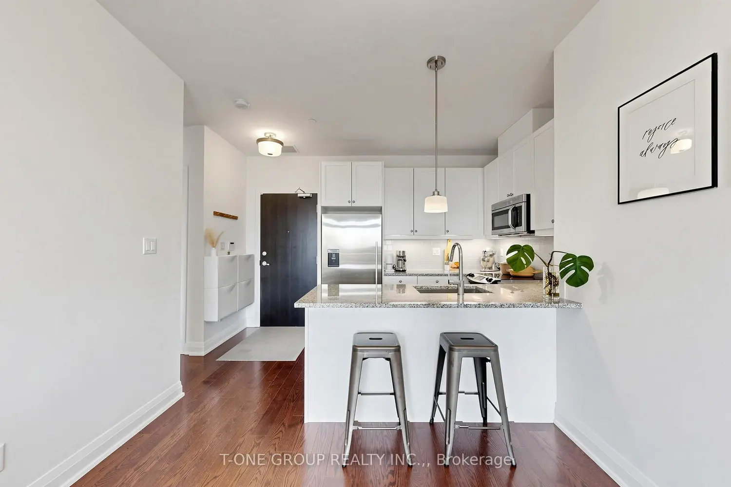 Additional image 2 of 15277 Yonge Street 602A