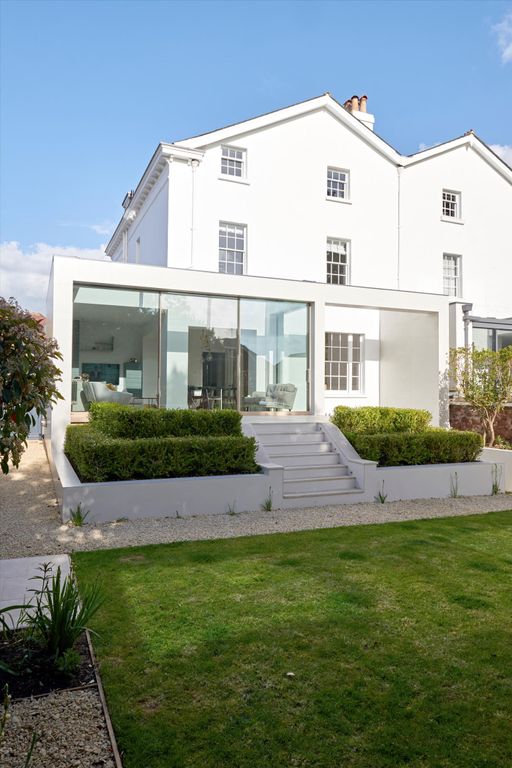 6 bed semi-detached house for saleVictoria Park Road, Exeter, Devon EX2.