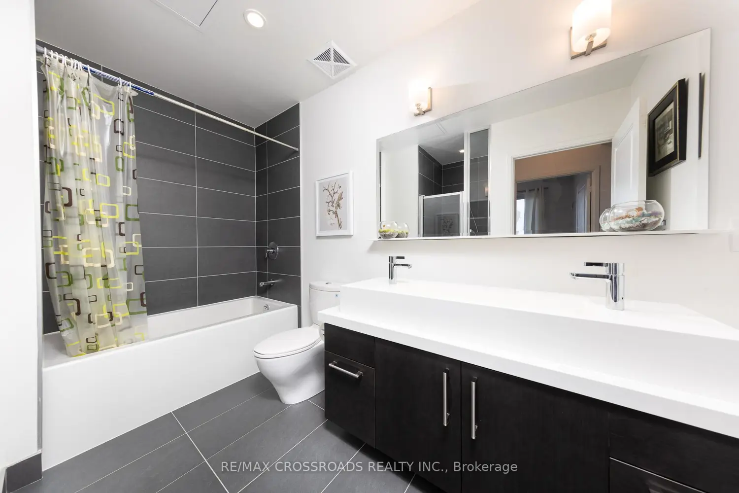 Additional image 13 of 1080 Bay Street 4509