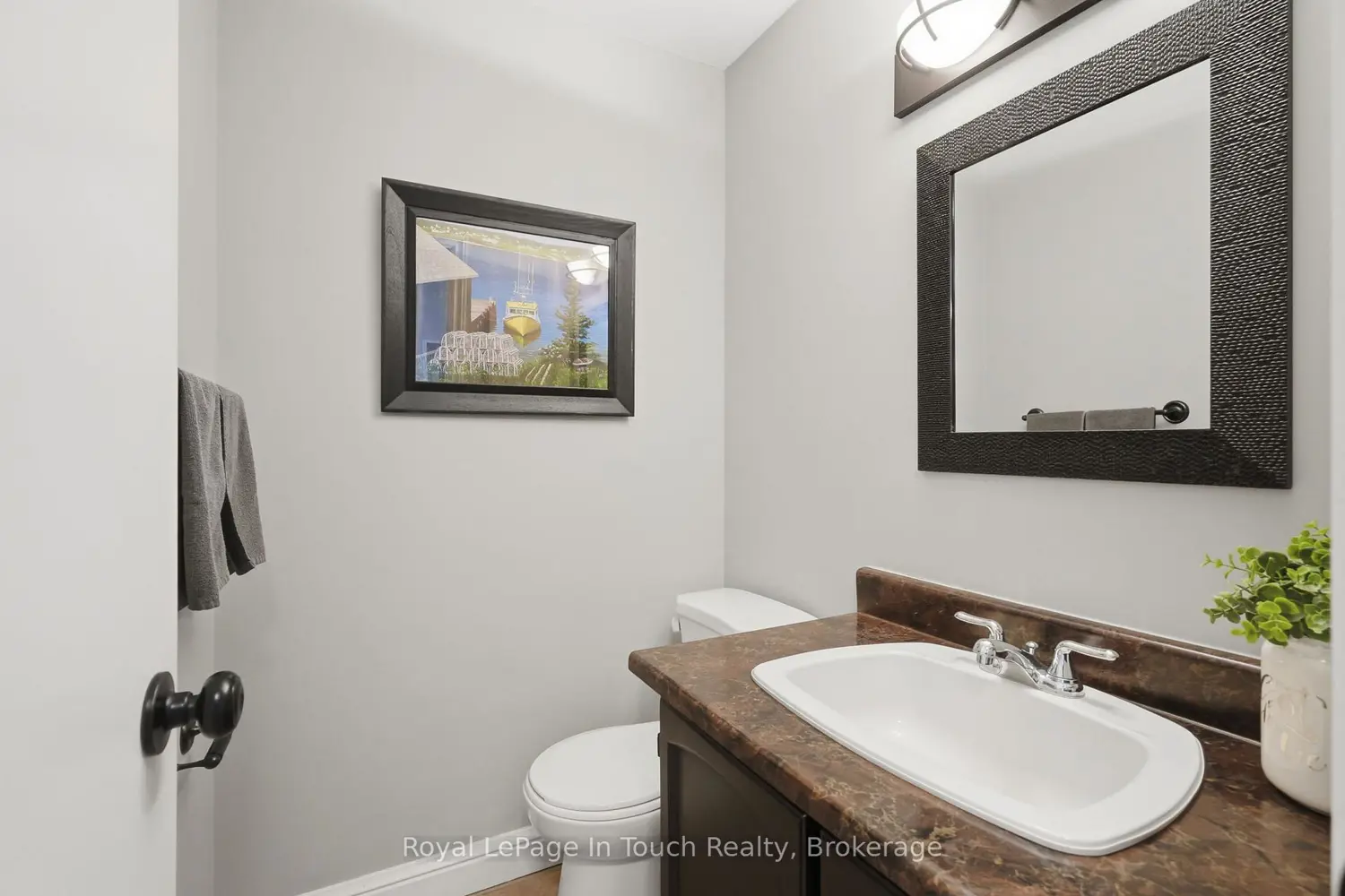 Additional image 4 of 636 Broadview Avenue