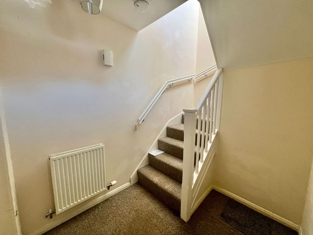 Additional image 10 of 2 bed flat for saleOrmonde Close, Grantham NG31