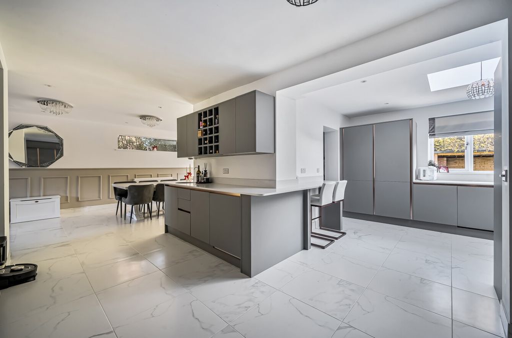 Additional image 4 of 4 bed detached house for saleAshley Road, Farnborough, Hampshire GU14