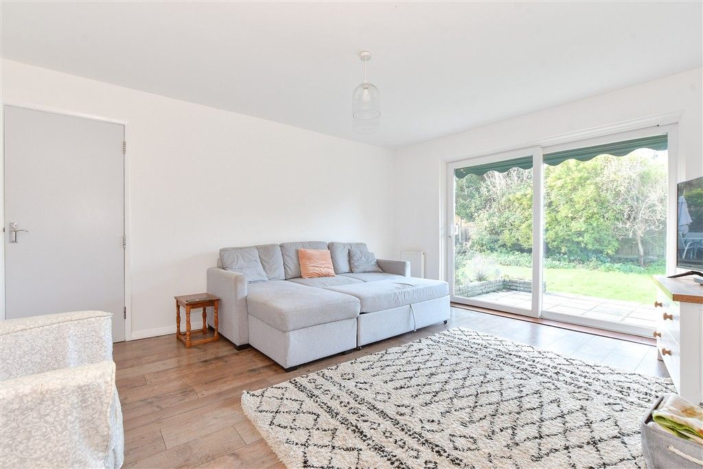 Additional image 11 of 4 bed chalet for saleVictoria Road, Freshwater, Isle Of Wight PO40